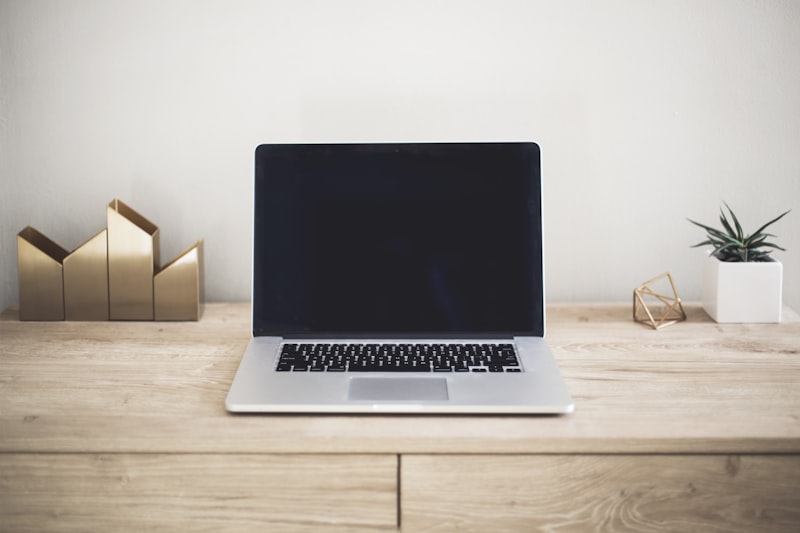 Apex 14 Ultrabook Laptop